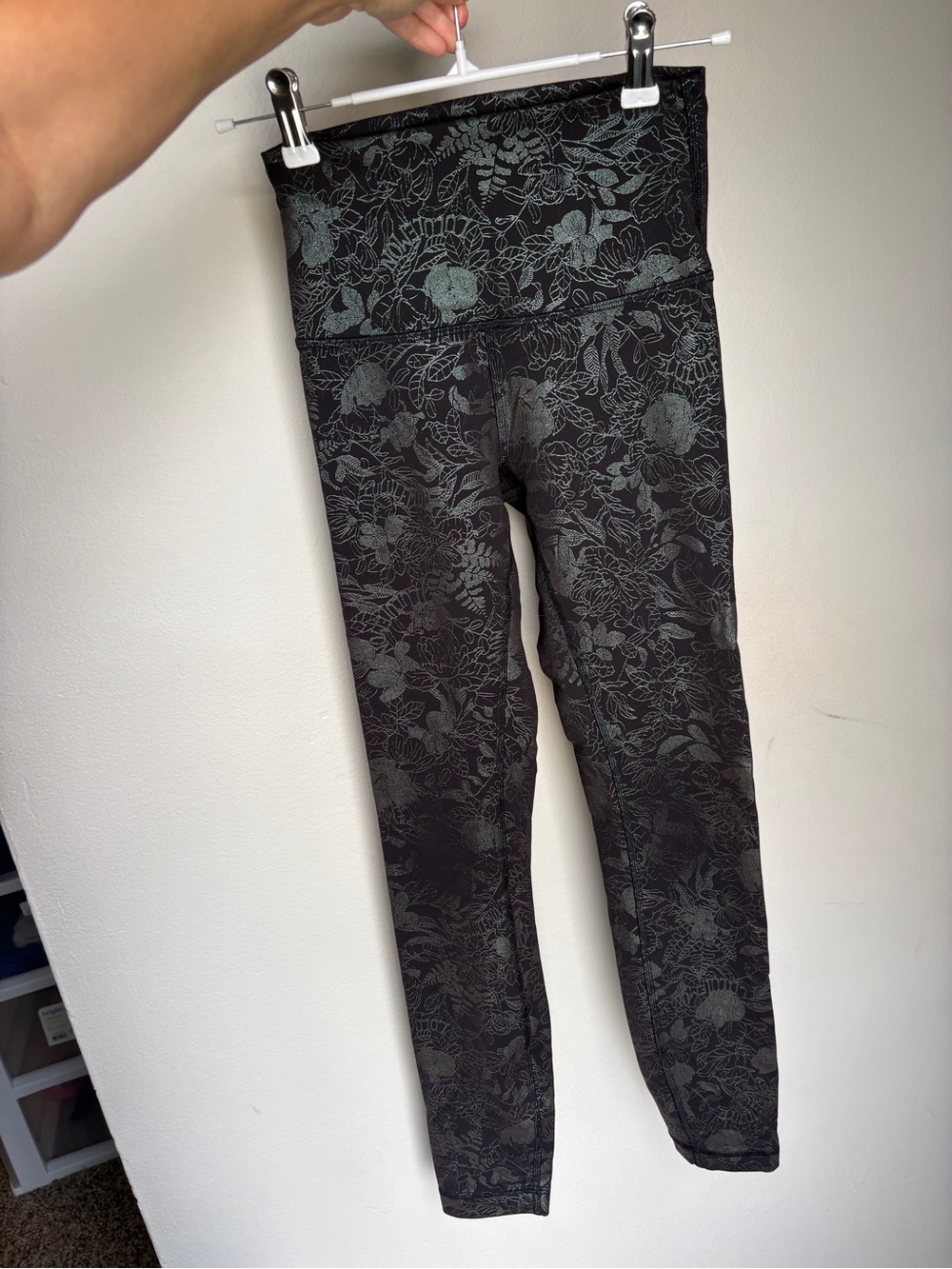 Lululemon Wunder Train High-Rise Tight 25” Foil - black & metallic green